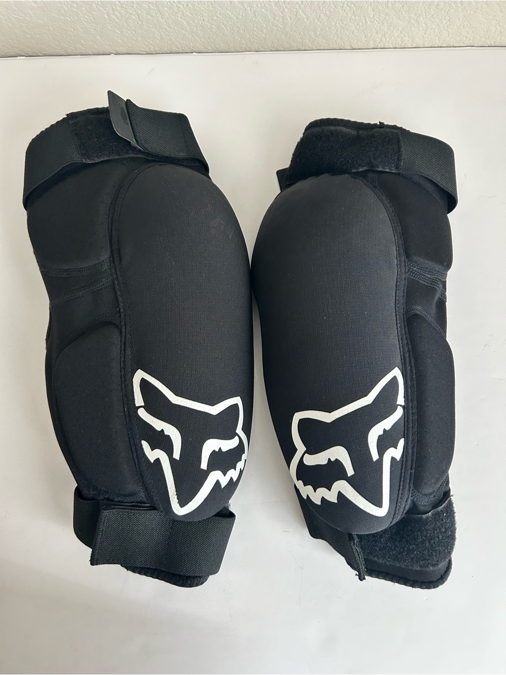 Fox Racing Launch Pro Elbow Guard - Picture 3 of 7